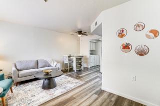 4 Mi to Surprise Stadium Condo with Pool! - Surprise - 7