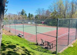 2 bedroom condo with pool close to beach & skiing - 6