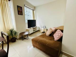 Modern 3BR Duplex Near Landmarks & Entertainment - Lima - 0