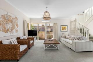 The Lighthouse Point Lonsdale - 9