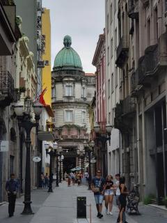 Comfortable Gonzaga Apartament - Em 1 minuto a pé tá na PRAIA Gonzaga em Santos e no Shopping Balneário, 2 ar-condicionados, portaria 24 horas, elevador, 1 vaga carro Gratís, wi-fi Grátis, enxoval Gratuito, PRAIA Santos Gonzaga, Bicicleta disponí - Santos - 5