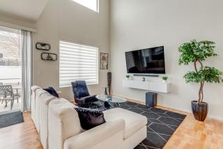 6 Mi to DIA Denver Home with Fenced Yard and Fire Pit - Aurora - 7