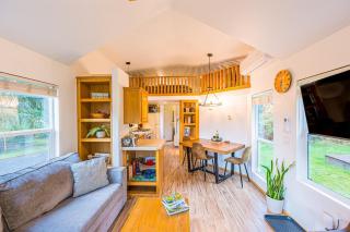 Beaver's Den Private Cozy Experience - 7