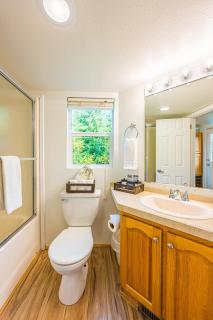 Beaver's Den Private Cozy Experience - 6