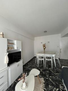 EMBE DEPARTAMENTO Necochea - Necochea - 5