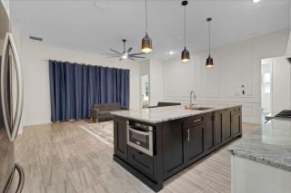 Spacious Modern Master Room in Orlando - 5