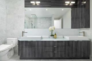 Skyline Royale Penthouse - Downtown Toronto - CN Tower View, Balcony, Pool, Hot Tub - 7