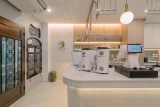 Baan Sutra Guesthouse - Phuket - 4