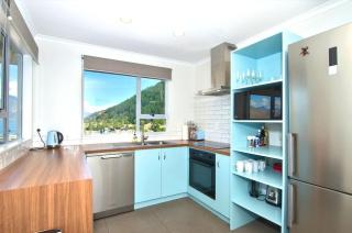 Panoramic Views! Luxurious Townhouse in the Absolute Centre of Queenstown - Queenstown - 3
