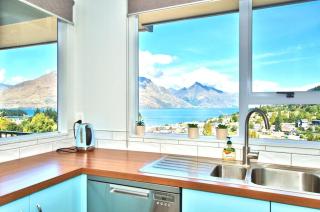 Panoramic Views! Luxurious Townhouse in the Absolute Centre of Queenstown - Queenstown - 8