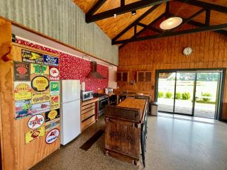 The Barnhouse Getaway - - 3