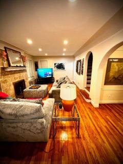 Stylish Detroit 3 bedroom 4 bed office bar - 3