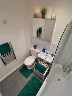CityZenVerde - Soothe Tranquil Sleeps 6 2BR Apartment Sheffield City Centre - - 3