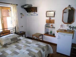 Sarafis Guesthouse - 1