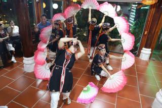 Happy House Homestay - 1