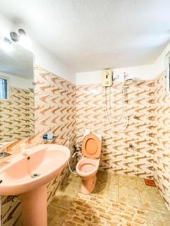 DewCeylon Hostel - 1