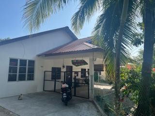 Kiram Homestay - Pantai Cenang - 0