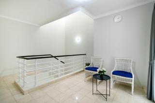 Family Only Private Pool Villa - De Reiz Aisyah Syariah 3BR - Bandung - 2