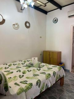 Ice Bear Bar & Tourist Inn - Dauis - 9