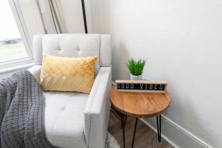 Comfy 2-Bed with Office by hospitals & entertainment - 6