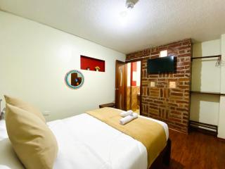Habitaciónes Matrimoniales en Baños de Agua Santa con baño privado - Baños - 3
