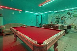 7902 SILVER BASS CT 6BED - 8