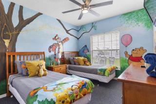 7902 SILVER BASS CT 6BED - 6