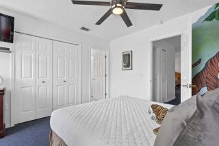 7902 SILVER BASS CT 6BED - 2