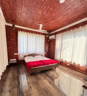 Redstone Farmhouse - Kashid - 3