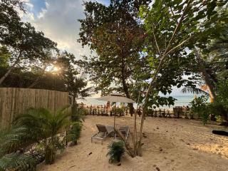 Secret Beach Bungalows - 2