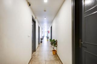 Hotel Red York By Byob Hotels - Noida - 3