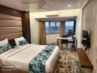 Hotel Dakshin Grandeur - Nova Bombaim - 1