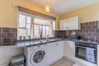 Sleek and Cozy 1BR Resorts World Nearby - 7