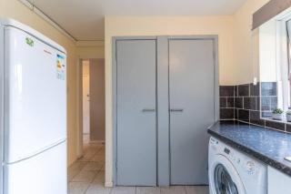 Sleek and Cozy 1BR Resorts World Nearby - 4