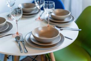 Sleek and Cozy 1BR Resorts World Nearby - 3