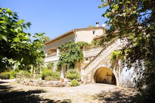 Charming Villa in the South of France with Private Pool and Gardens - 8