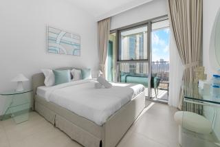 Magnificent - A Charming 2BR with a Burj Khalifa View - 7