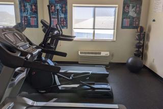 Days Inn & Suites by Wyndham Castle Rock - Castle Rock - 9