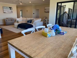 Private Beach Oasis Secluded Retreat at Beachmere - Beachmere - 7