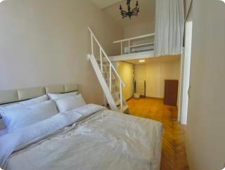 Apartment with a balcony in antique building - Tbilisi - 4