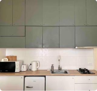 Apartment with a balcony in antique building - Tbilisi - 4