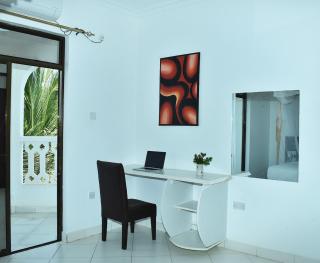 Luxury 2bed all ensuite Likizo 10min walk to beach - - 7