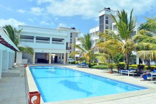 Luxury 2bed all ensuite Likizo 10min walk to beach - - 2