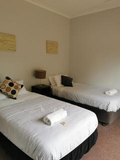 Lake Clifton Tavern and Motel - - 4