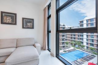 Premium Home in Park Point Near Dubai Hills Mall - 2