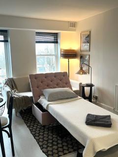 Top Floor 1 Bedroom Apartment - London - 5