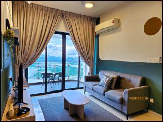 Country Garden Danga Bay By Widebed JB - 5