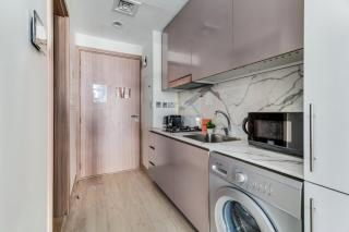 GuestReady - Riviera Studio | Burj Khalifa view - 2