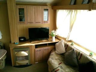 Highfields Rio 6 berth blow heated - Lincolnshire - 4