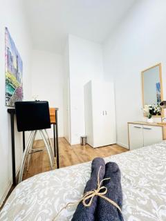 5BR Apartment, Only 10Min Walk to Matzleinsdorfer Platz - Wenen - 1